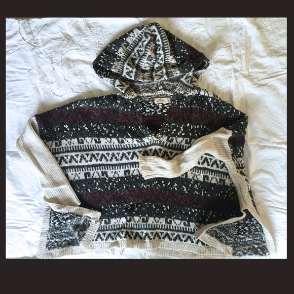 Hollister cozy hooded sweater. Size S. - Picture 1 of 4